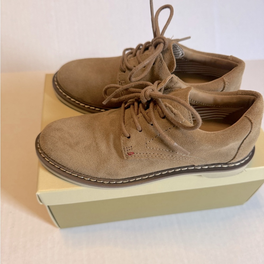 Kids shoes size 11.5